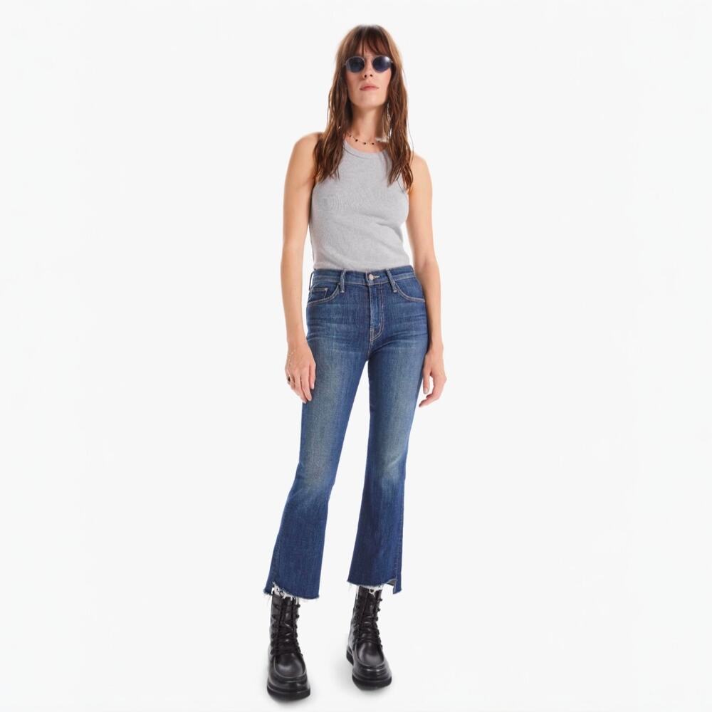 Mother crop step fray sz 26 in Girl Crush
